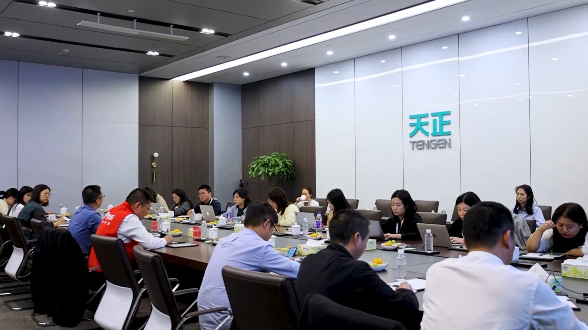 京东工业走进开云登陆口网页版，探访产业数智化之路！